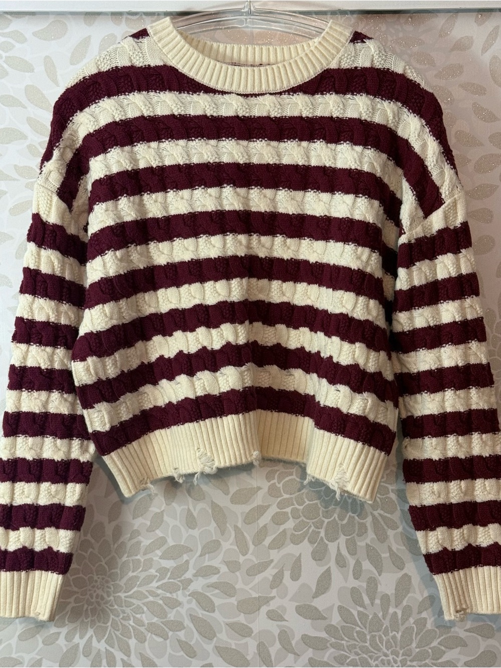 LNA Clothing Women’s S Maroon Ivory Stripe Cable Knit Distressed Cropped Sweater